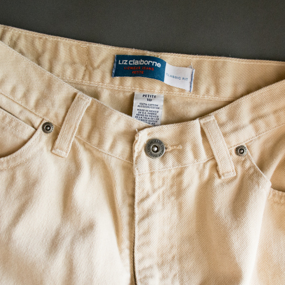 Liz Claiborne Pale Yellow Classic Fit Petite Jeans - Picture 7 of 8